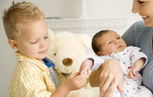 ¿Cómo preparar a mi hijo para la llegada de un nuevo bebé?